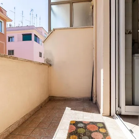 Mistra18 Near Vatican, Metro A, Free Parking Daire